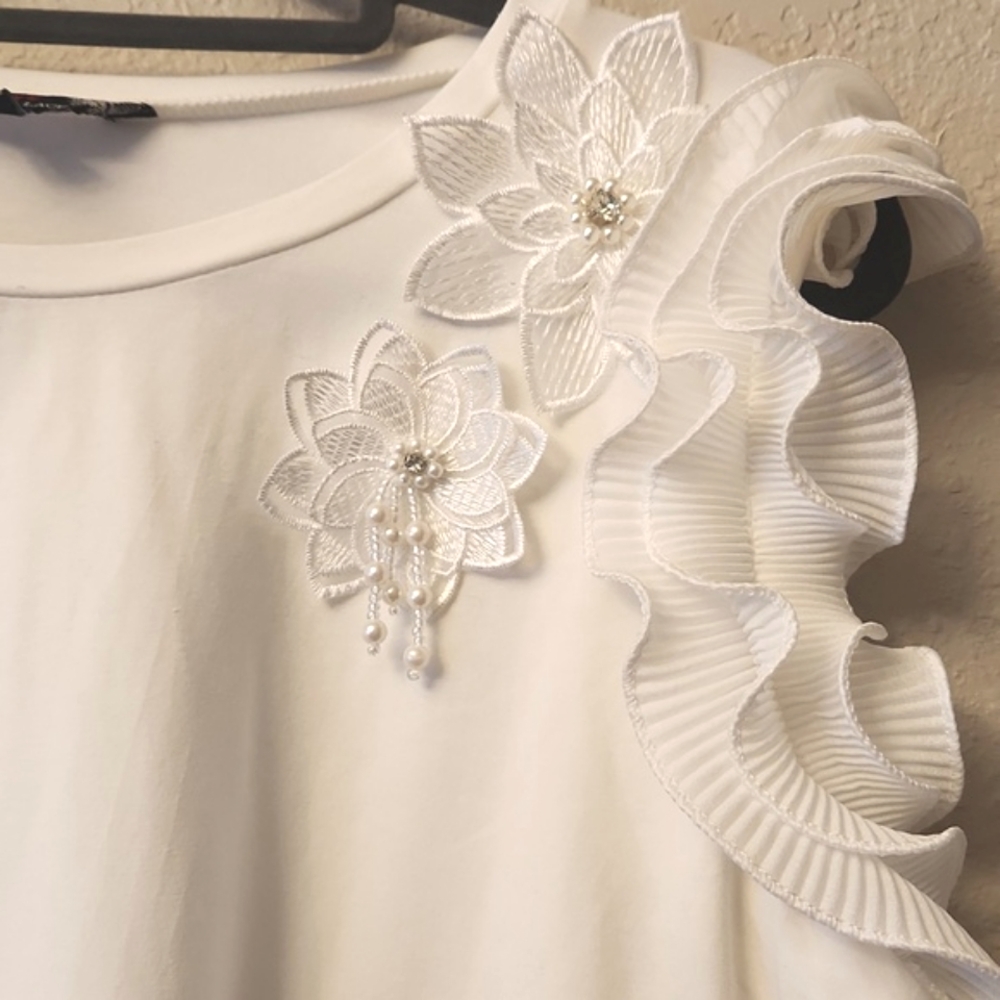 White Ruffled Tank Top - Picture 2 of 3
